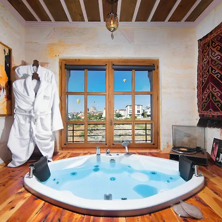 Moonstone In Cappadocia 5*