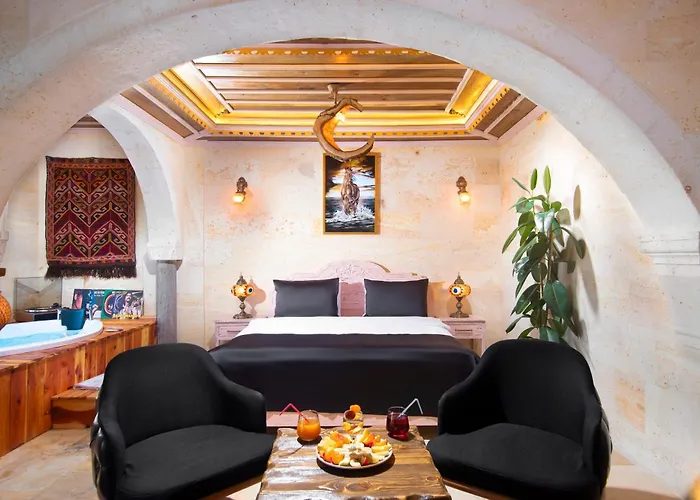 Moonstone In Cappadocia * Üçhisar