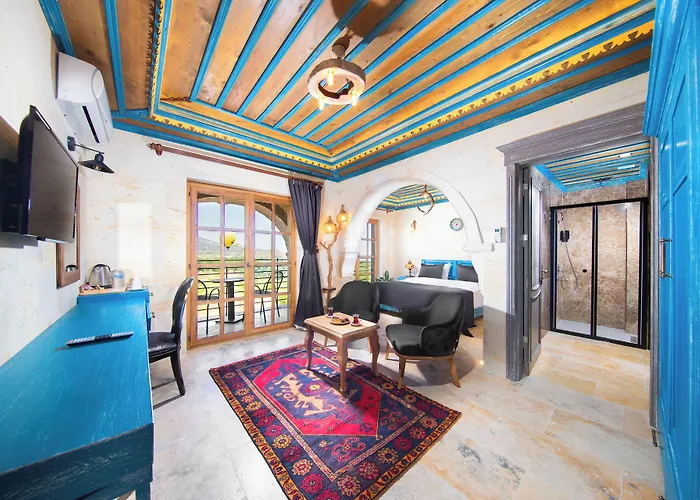 Moonstone In Cappadocia Üçhisar