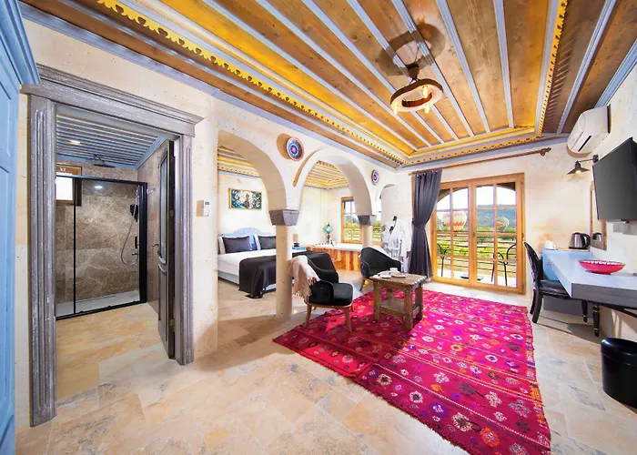 Moonstone In Cappadocia * Üçhisar